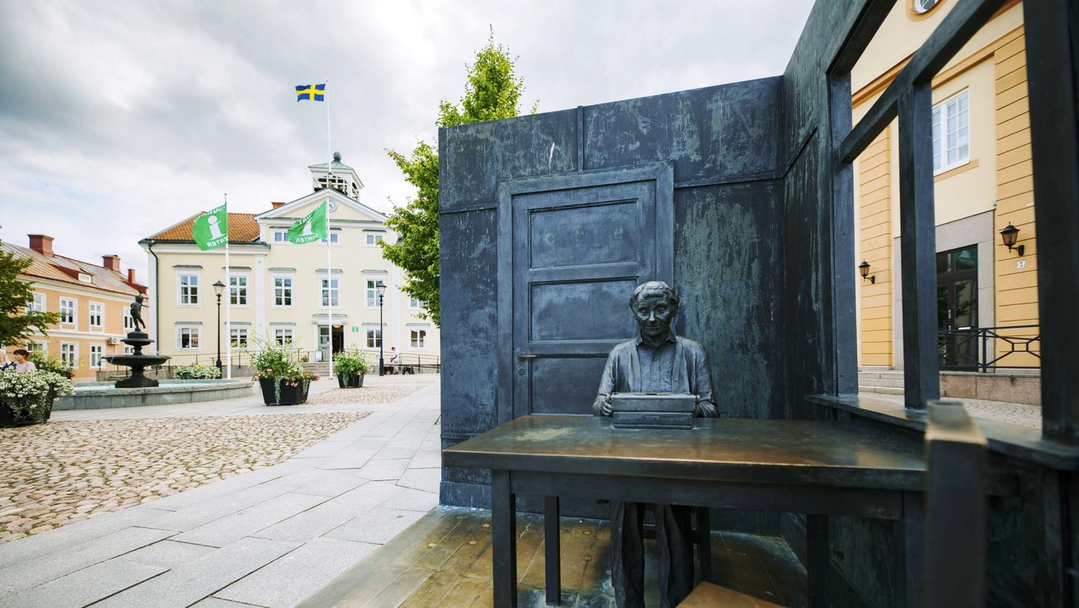 Astrid Lindgren-statyn på Vimmerby torg
